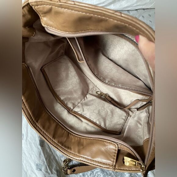 Michael Kors Taupe Gold Chair Soft Shoulder Leather Bag - Picture 3 of 11